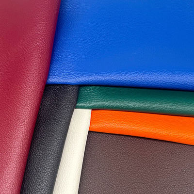 Fabriek Groothandel PVC 0,6 mm Litchi Textuur Valse leer Gedrukt kunstmatig synthetisch leer voor autostoeltje Voet decoratief