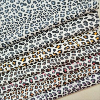 Groothandel Pvc Leopard Geprinte kunstmatige leder voor tas Notebook telefoon Schelp tafelmat Fake lederen stof