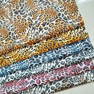 Groothandel Pvc Leopard Geprinte kunstmatige leder voor tas Notebook telefoon Schelp tafelmat Fake lederen stof