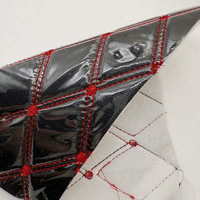 Custom Quilted PVC Leather Car Foot Mat 4.6mm Dik met schuimvulling Stretchy Fit Embossed geborduurde autostoeltjes