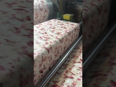 Afgedrukt Kleurrijke vlinder verliefd op bloemen PVC PU synthetisch nepleermateriaal